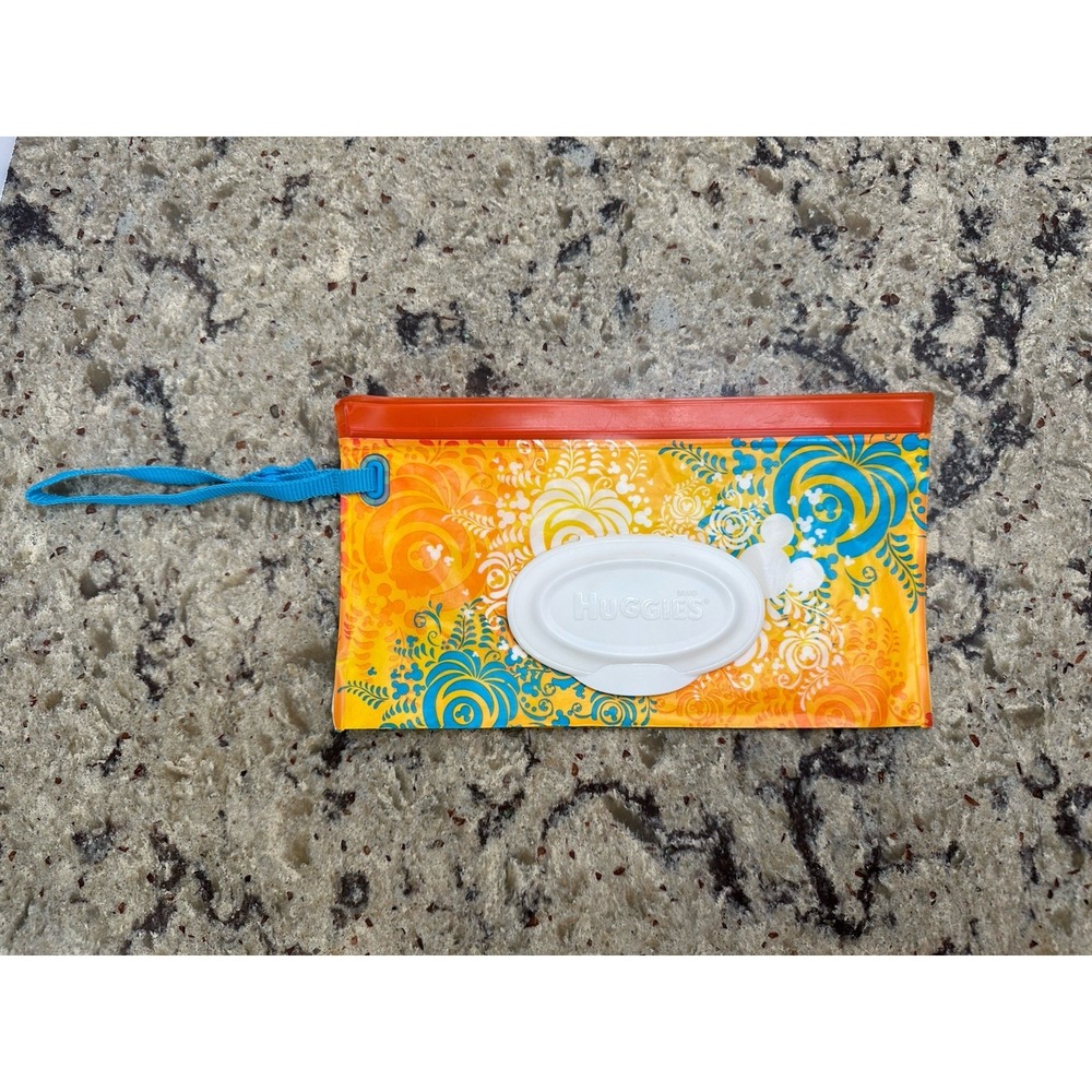 Huggies Clutch N Clean Refillable Pouch Baby Wipes Travel Container Dispenser